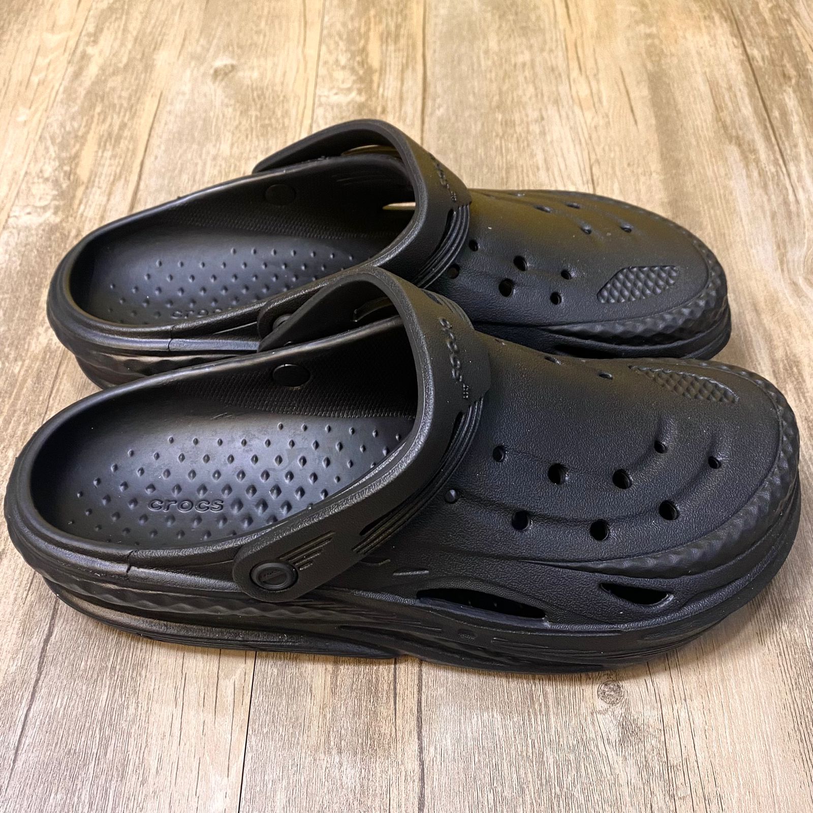 Dép Crocs Clog Off Grid HN2 Black
